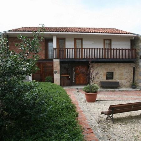 Posada Los Calderones Santillana del Mar Bagian luar foto
